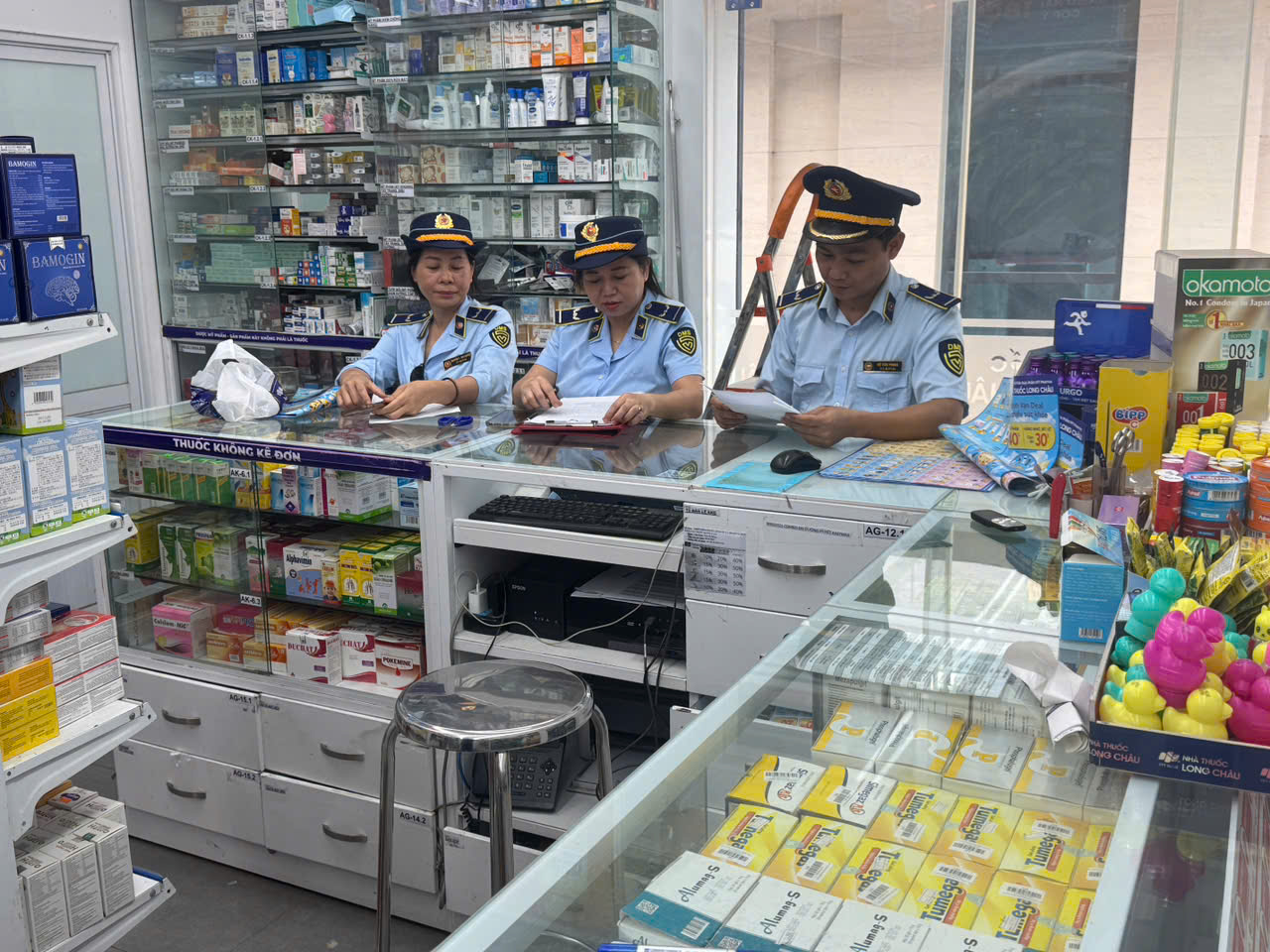 Đội Quản lý thị trường số 1 tăng cường kiểm tra, kiểm soát thị trường đẩy mạnh đợt cao điểm đấu tranh chống buôn lậu, gian lận thương mại và hàng giả trên địa bàn quản lý.